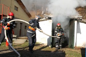 Reading fire with Vatra Dornei’s firefighters