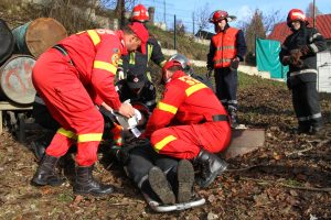 Reading fire with Vatra Dornei’s firefighters